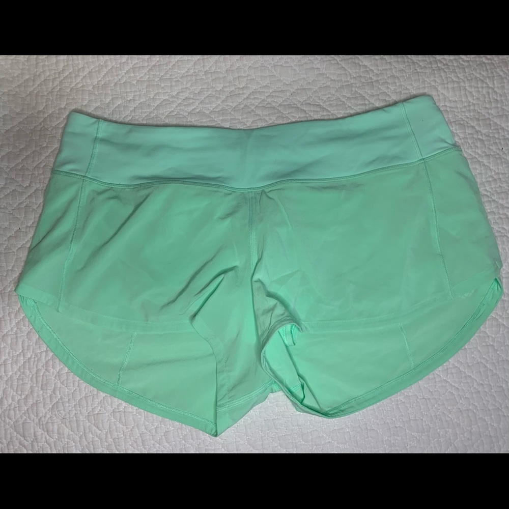 NWOT Lululemon SW speed up short size 8